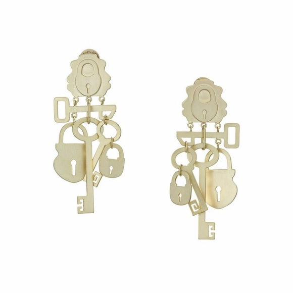 RARE FIND!! NWOT!! TORY BURCH EARRINGS - Picture 1 of 1